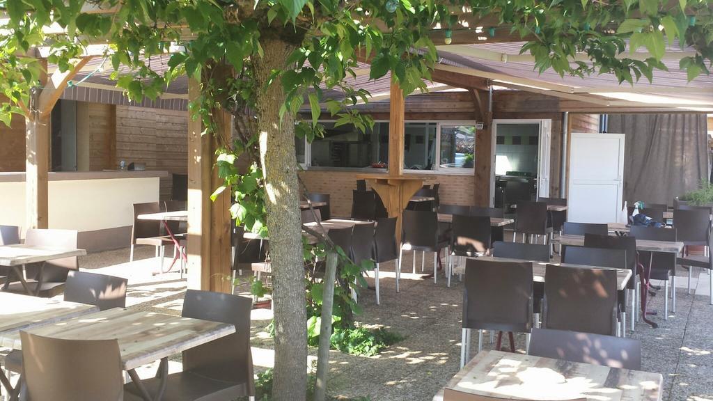 Logis Hotel Restaurant Cruzel Maurs Bagian luar foto