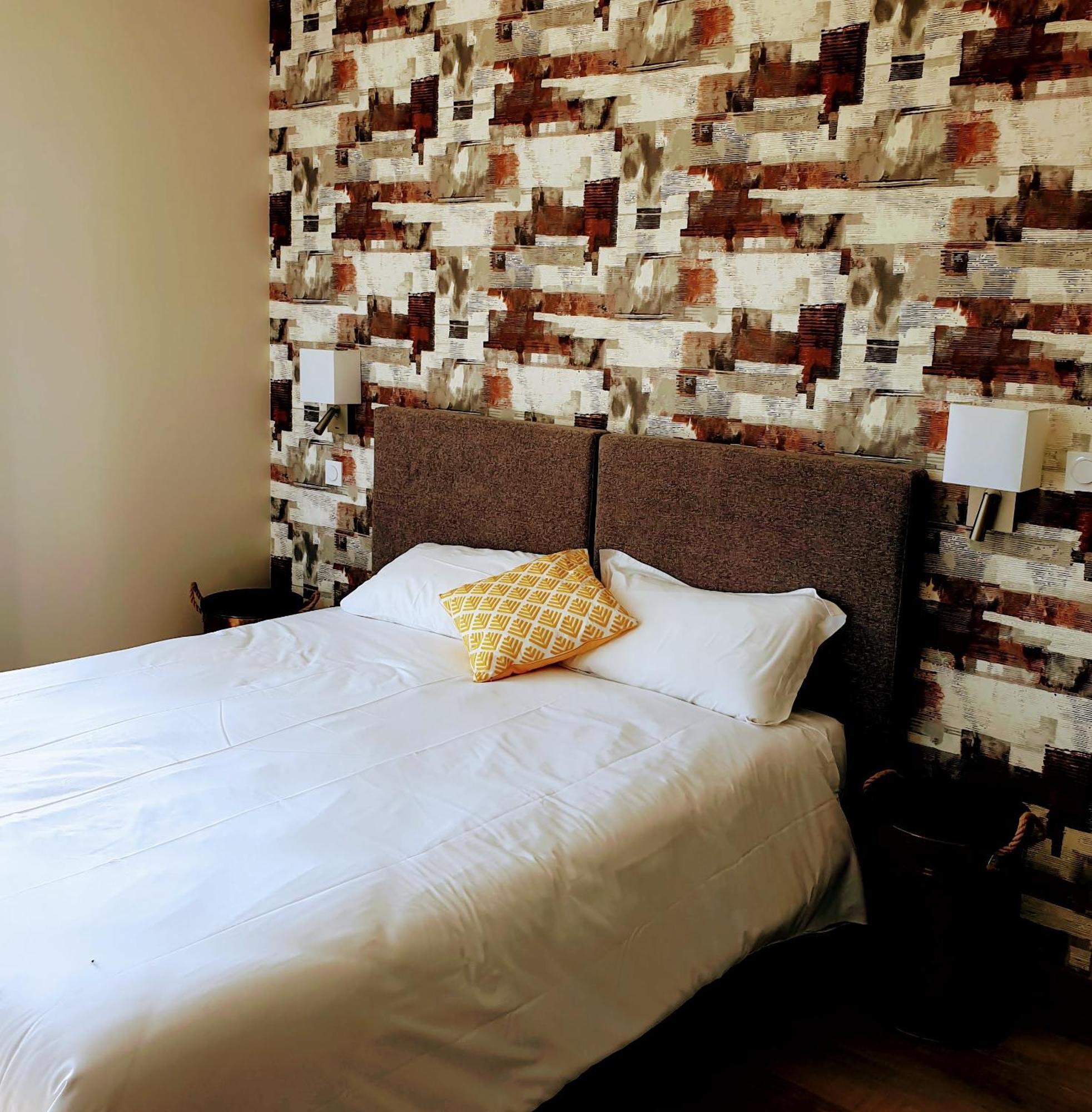 Logis Hotel Restaurant Cruzel Maurs Bagian luar foto