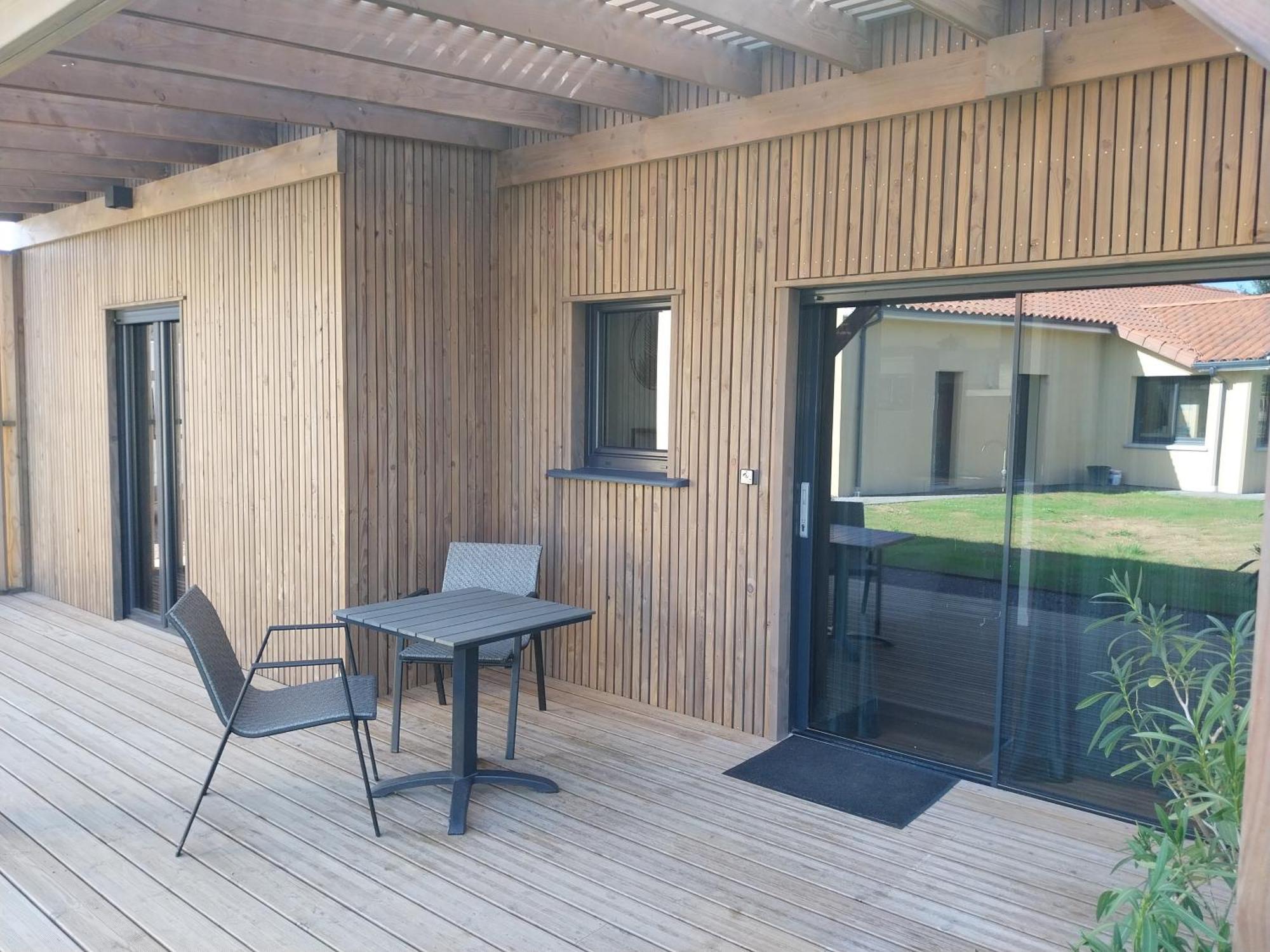 Logis Hotel Restaurant Cruzel Maurs Bagian luar foto