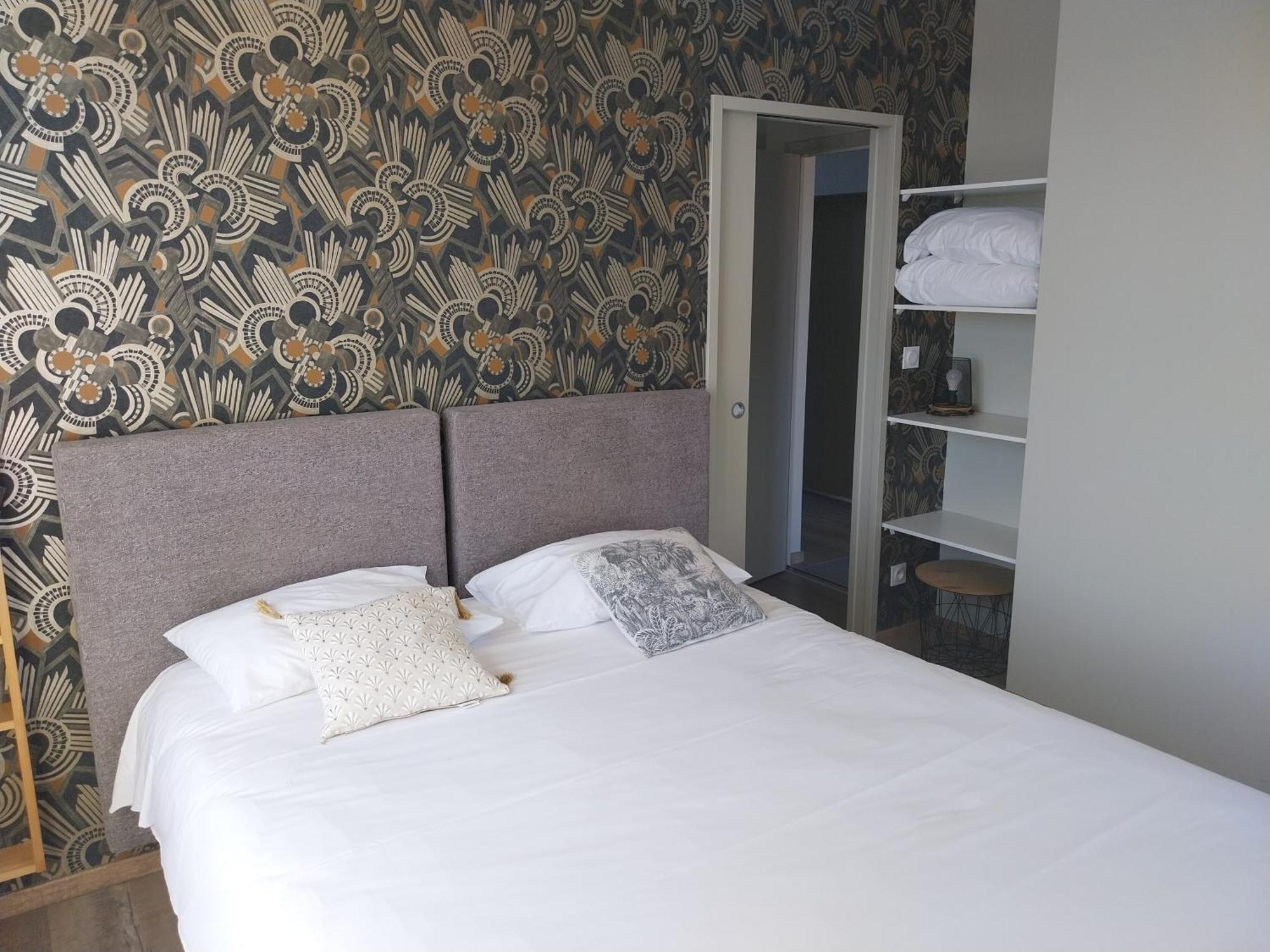 Logis Hotel Restaurant Cruzel Maurs Bagian luar foto