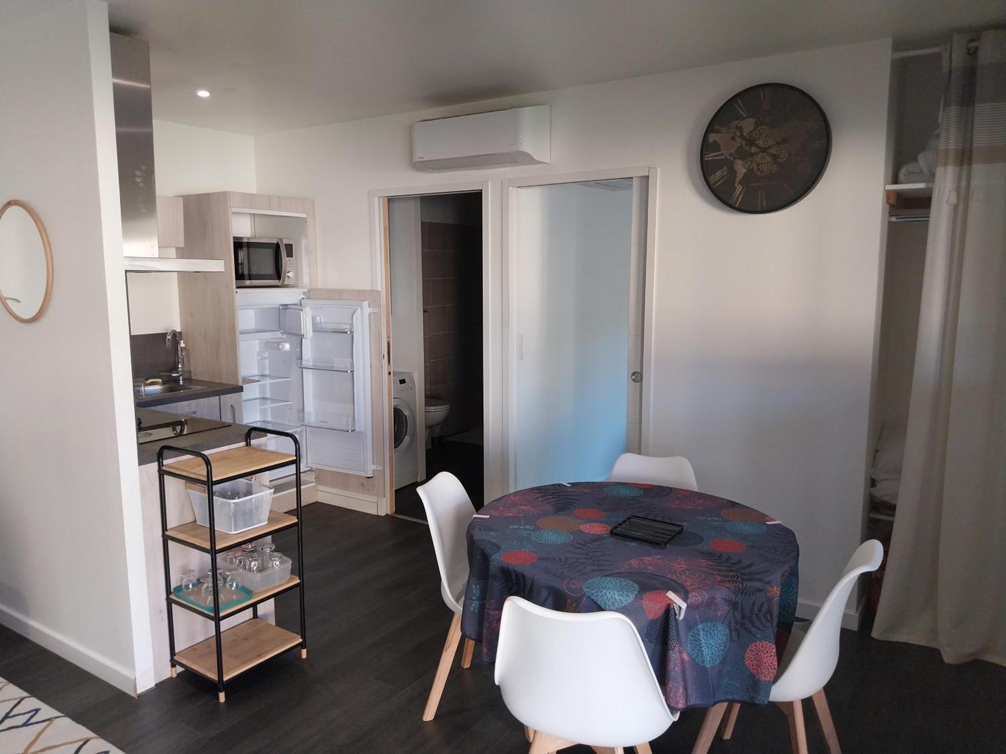 Logis Hotel Restaurant Cruzel Maurs Bagian luar foto