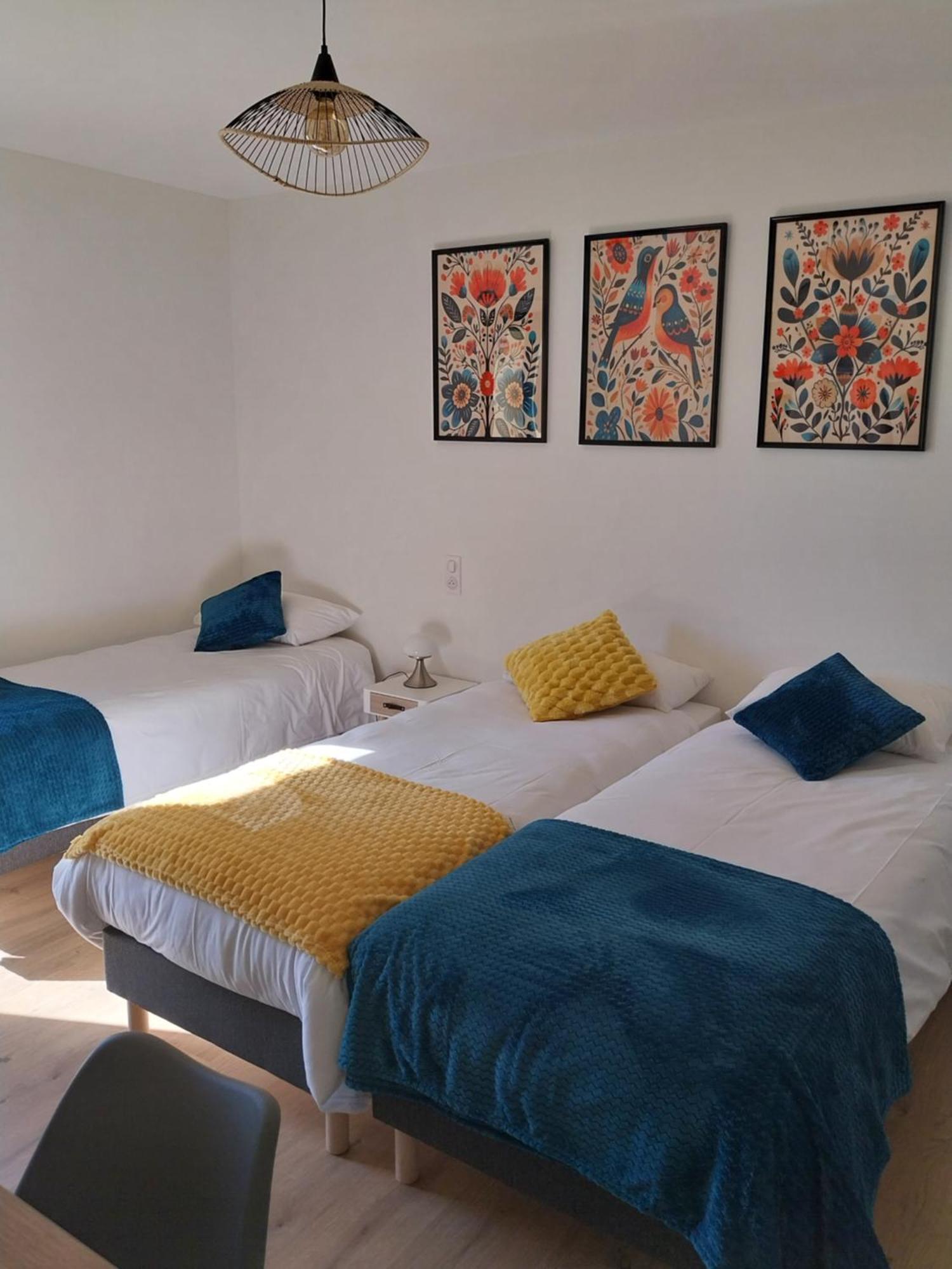 Logis Hotel Restaurant Cruzel Maurs Bagian luar foto