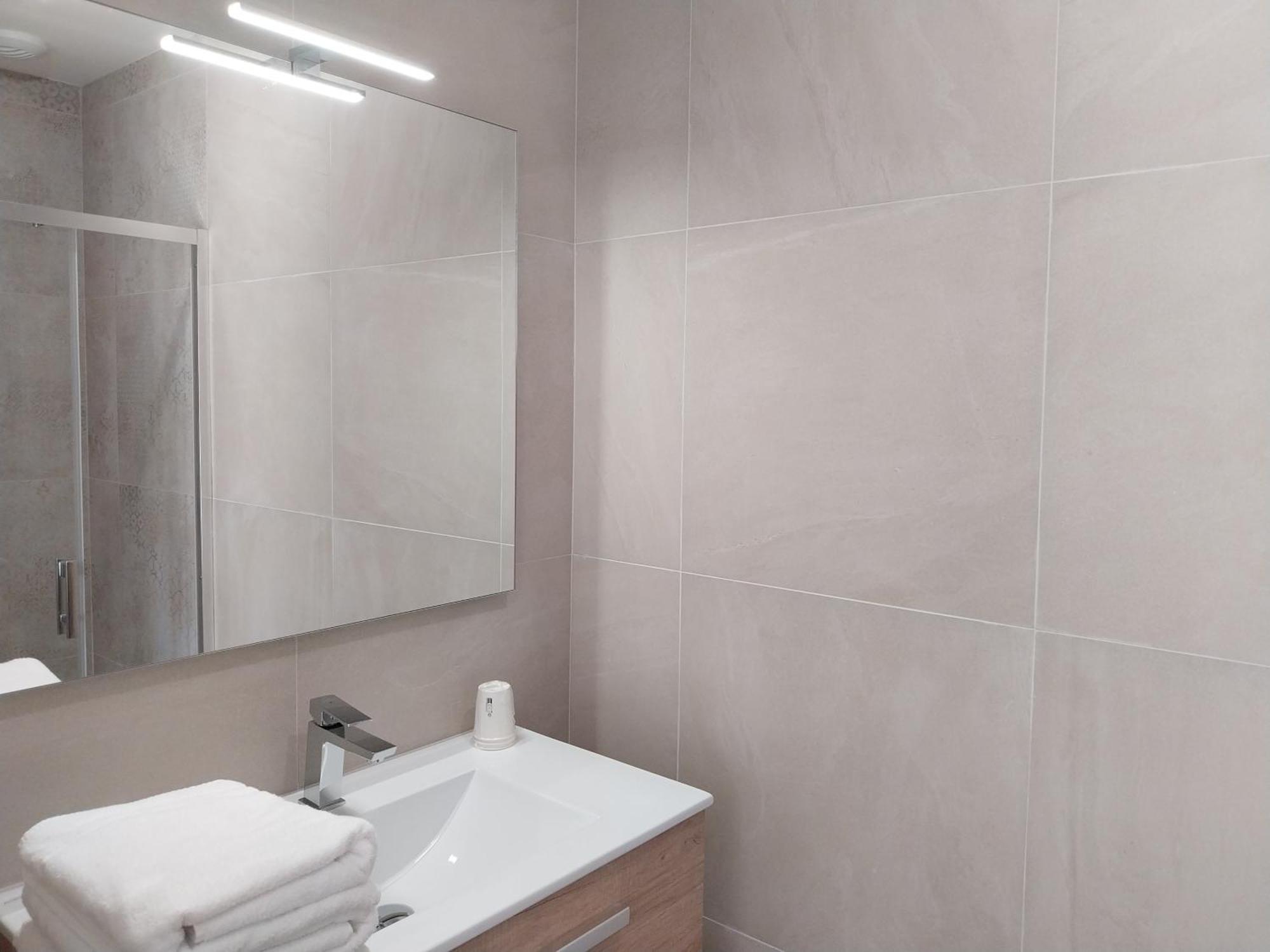 Logis Hotel Restaurant Cruzel Maurs Bagian luar foto